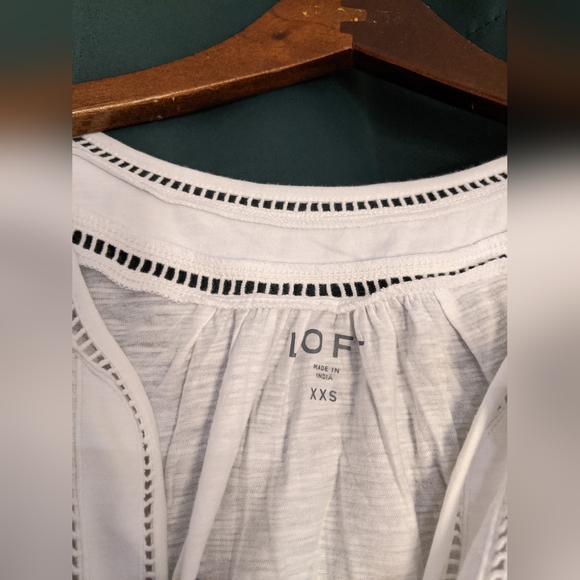 White Top Loft - Picture 5 of 7